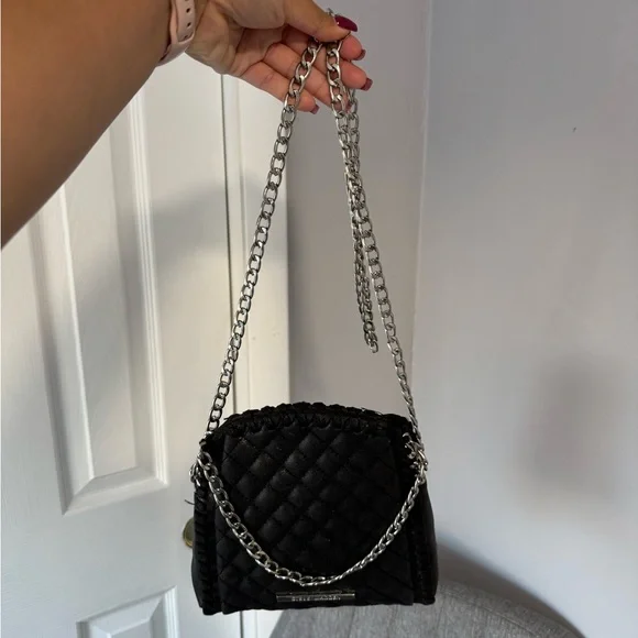 Steve Madden Quilted Black Chain Crossbody Bag - Picture 2 of 9